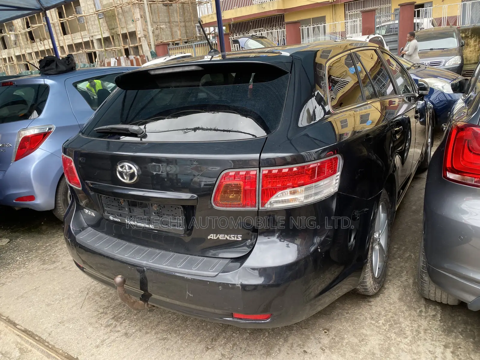 Toyota Avensis 2013 Black