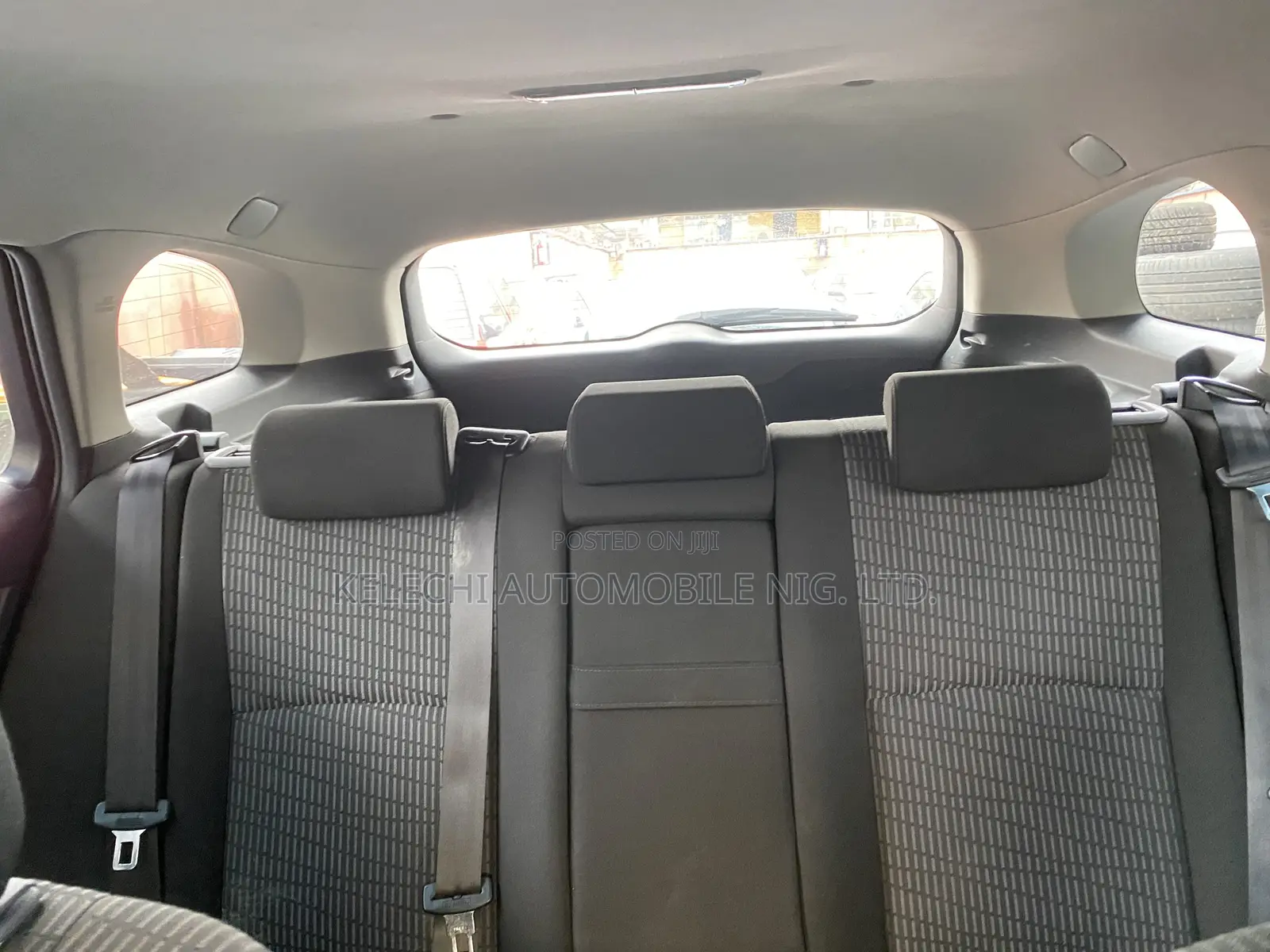 Toyota Avensis 2013 Black