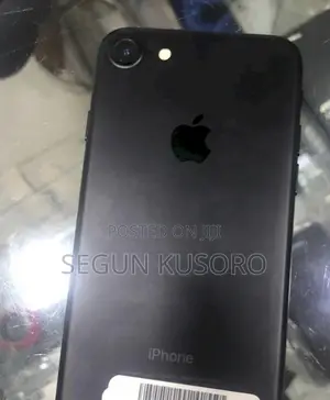 Apple iPhone 7 32 GB Black