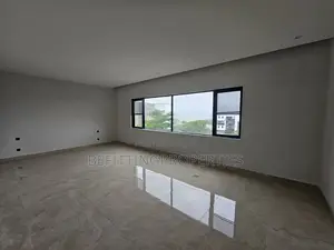 4bdrm Duplex in Banana Island for sale