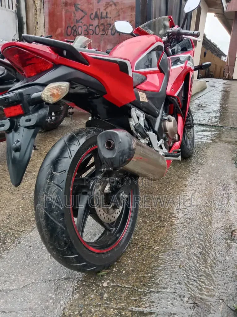 Honda CBR 2018 Red