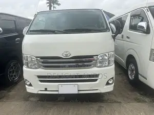 Toyota HiAce 2010 White