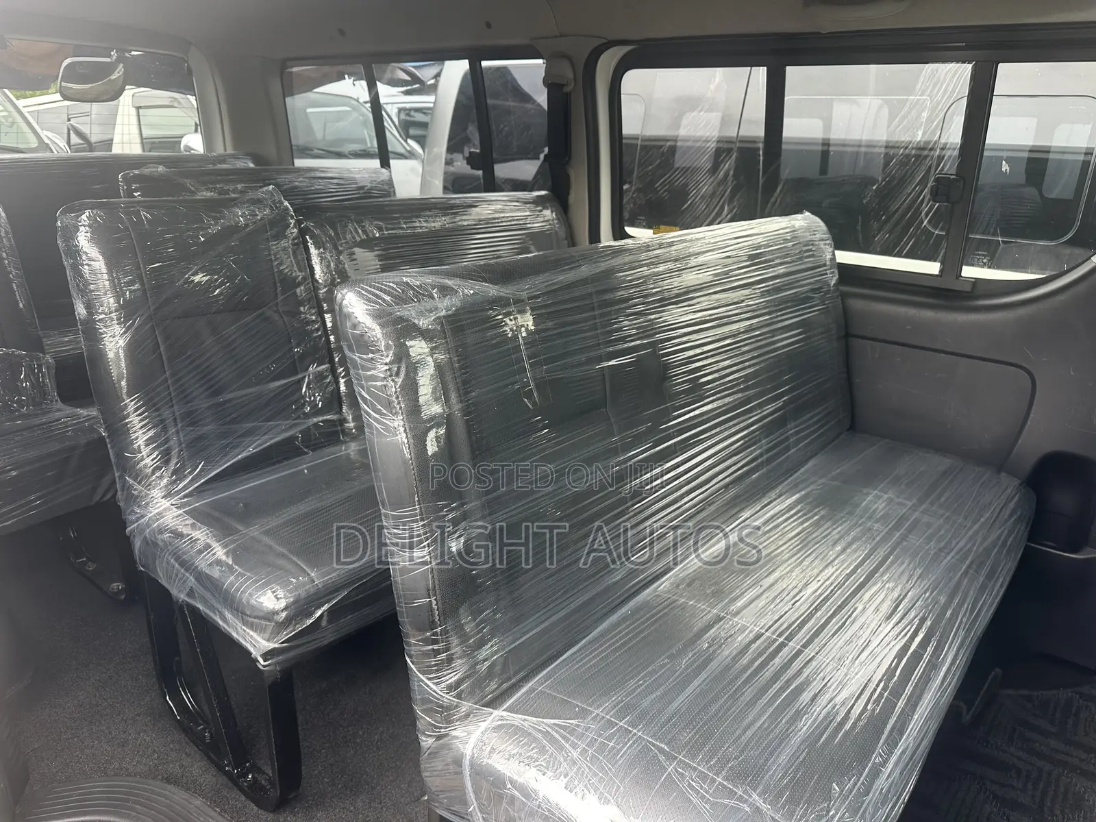 Toyota HiAce 2010 White