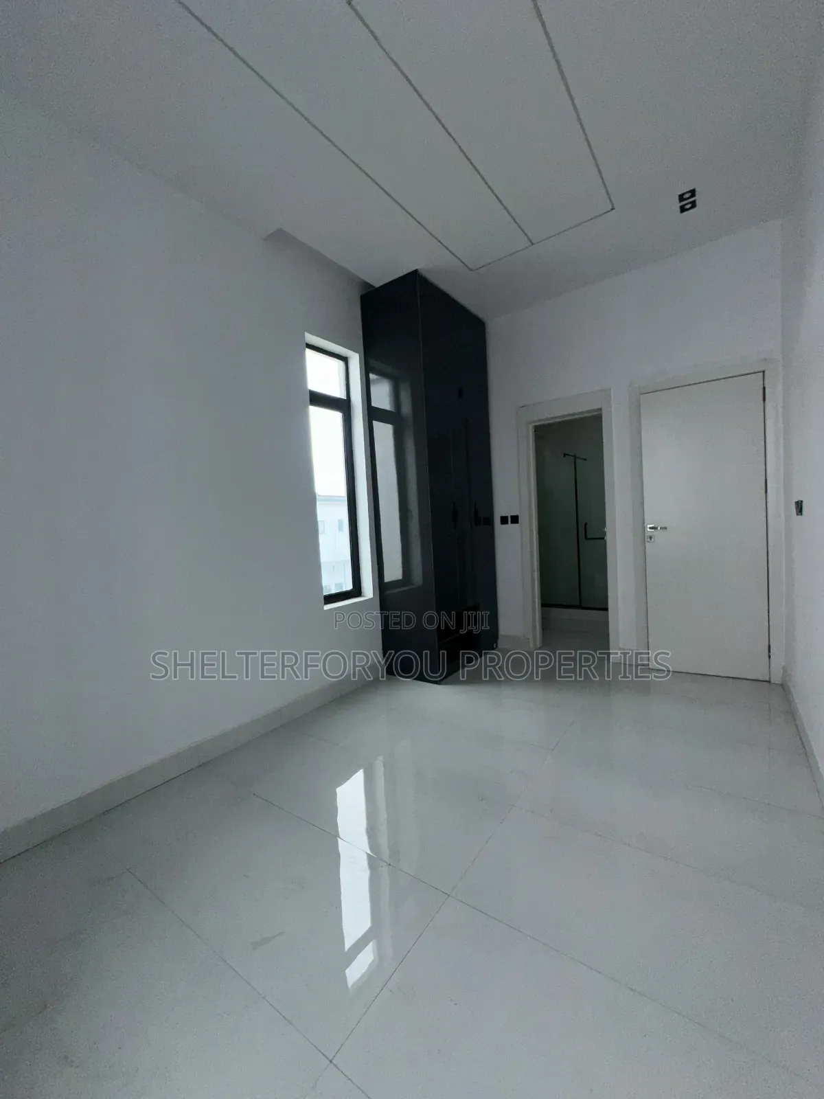 5bdrm Duplex in Off Lekki-Epe Expressway for sale