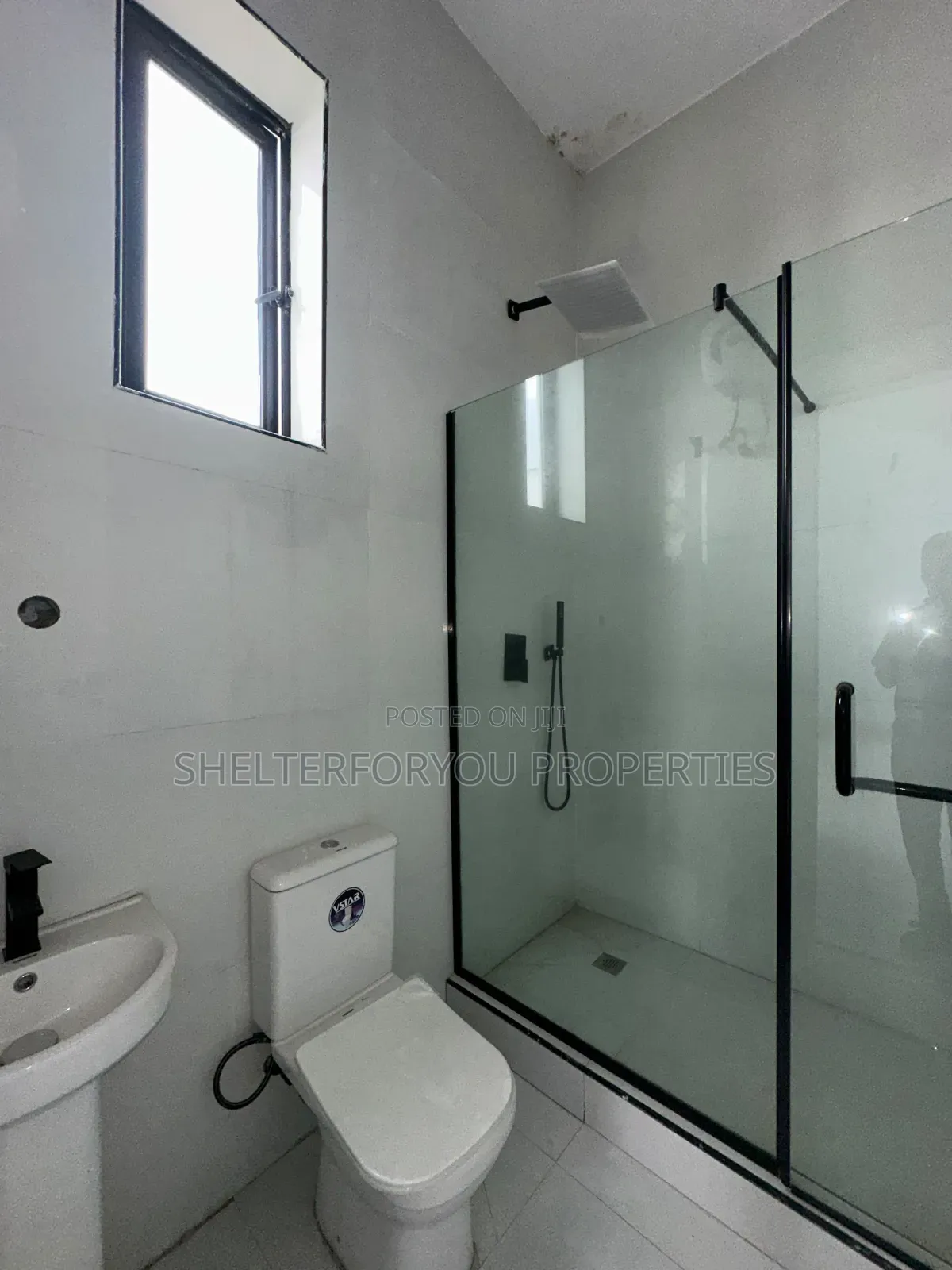 5bdrm Duplex in Off Lekki-Epe Expressway for sale