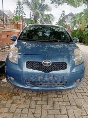 Toyota Yaris 2010 Green