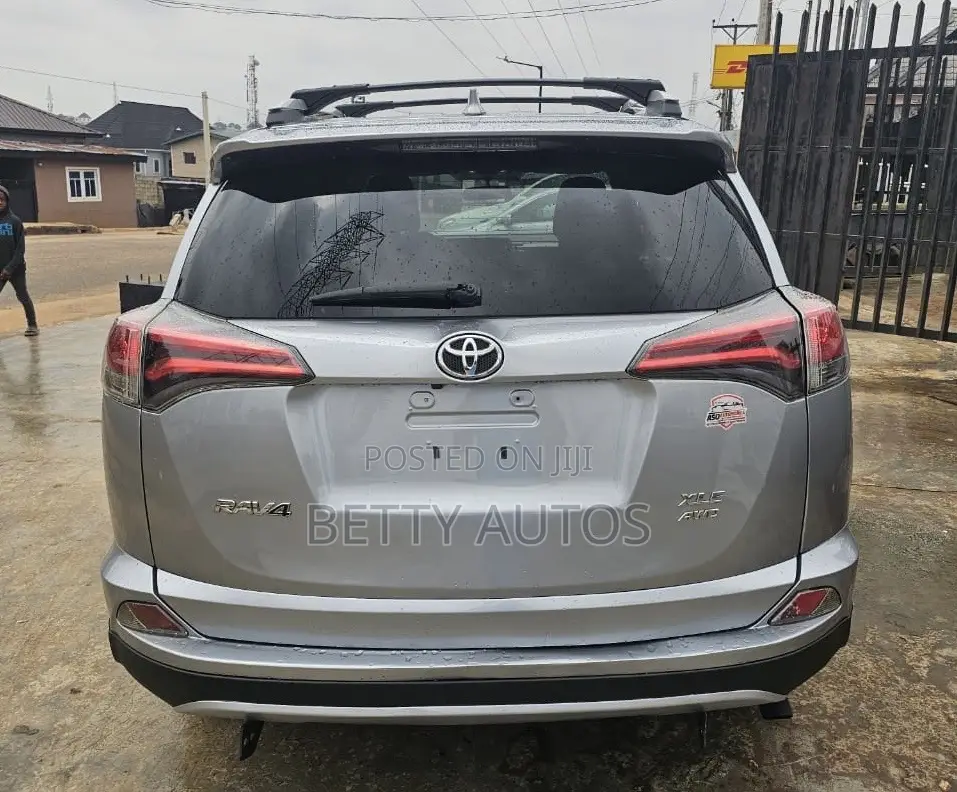 Toyota RAV4 2016 Gray