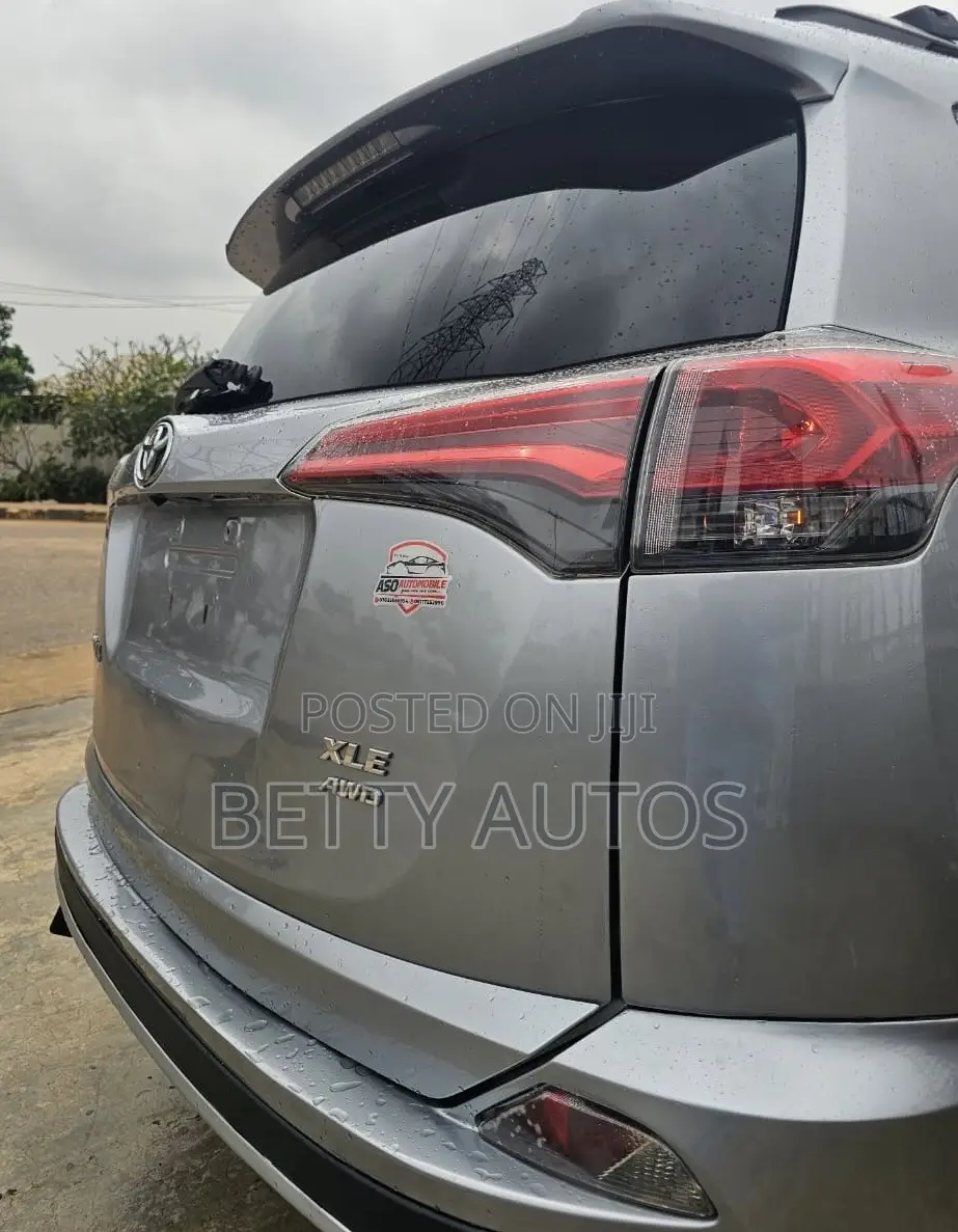 Toyota RAV4 2016 Gray