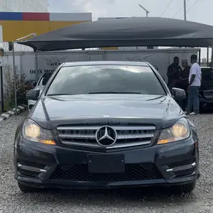 Mercedes-Benz C300 2013 Black