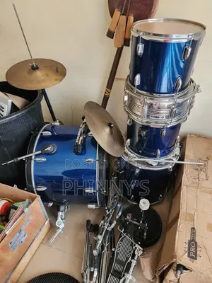 Yamaha Drum Set