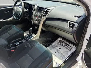Hyundai Elantra 2014 White