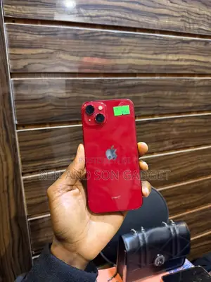 Apple iPhone 13 128 GB Red