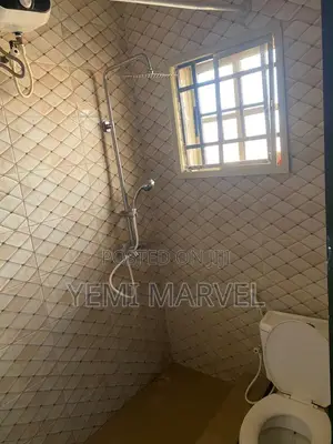 1bdrm Block of Flats in Hassan Block’S, for rent