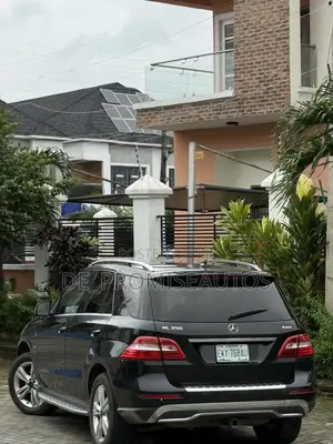 Mercedes-Benz M Class ML 350 4Matic 2012 Black