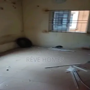 Studio Apartment in Adekunle for rent