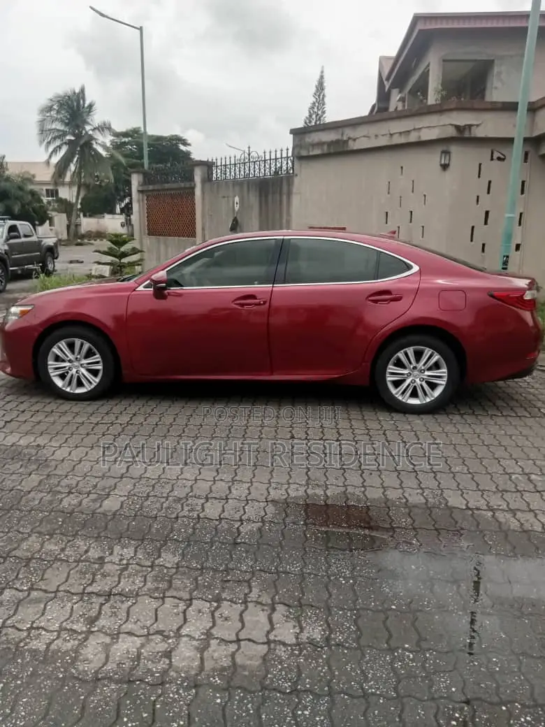 Lexus ES 2014 Red