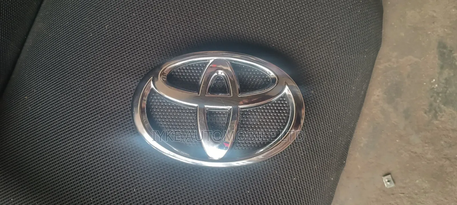 Front Grille Logo Prado 2020