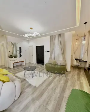 Cozy 2-Bedroom Apartment for Short Let
