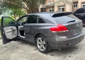 Toyota Venza 2010 Gray