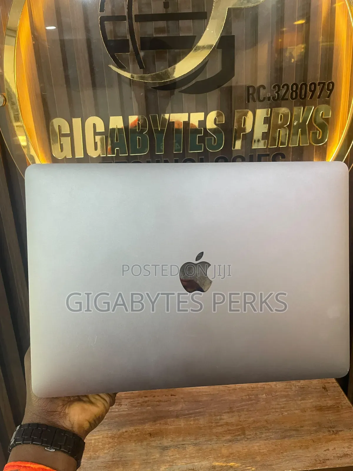 Laptop Apple MacBook Pro 2018 16GB Intel Core i7 SSD 512GB