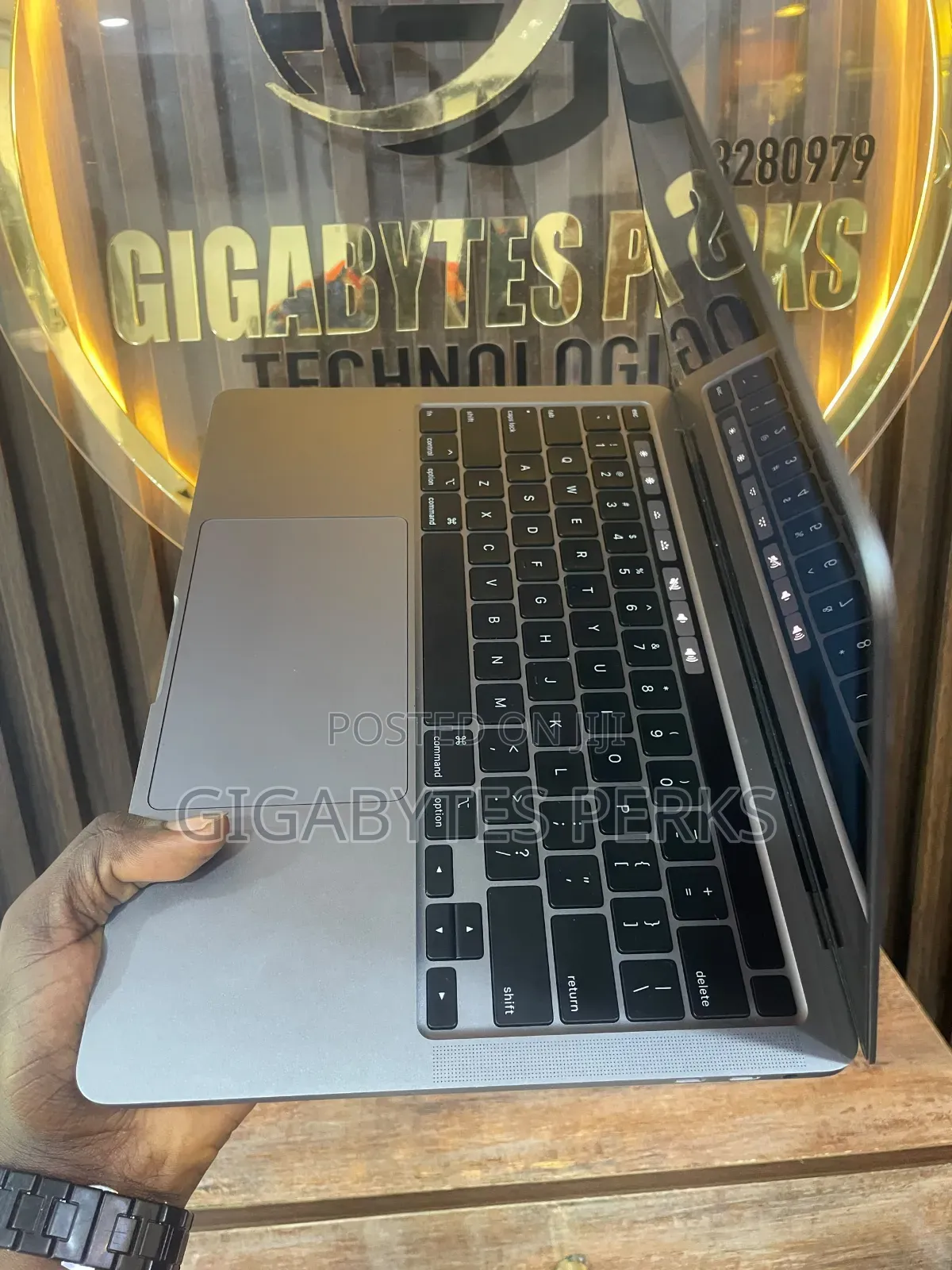 Laptop Apple MacBook Pro 2018 16GB Intel Core i7 SSD 512GB