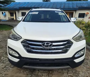 Hyundai Santa Fe 2014 White