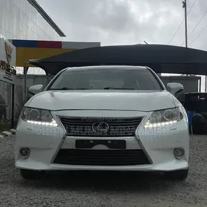 Lexus ES 350 FWD 2013 White