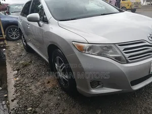 Toyota Venza 2011 Silver