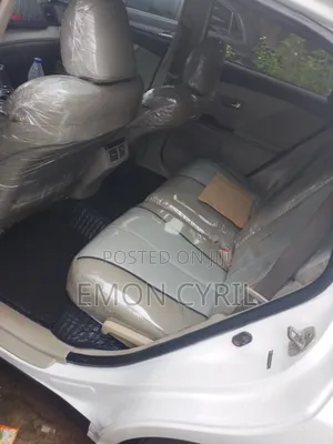 Toyota Venza 2010 White