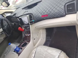 Toyota Venza 2010 White
