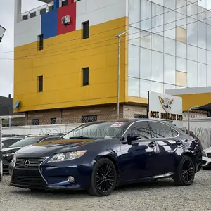 Lexus ES 2013 Blue