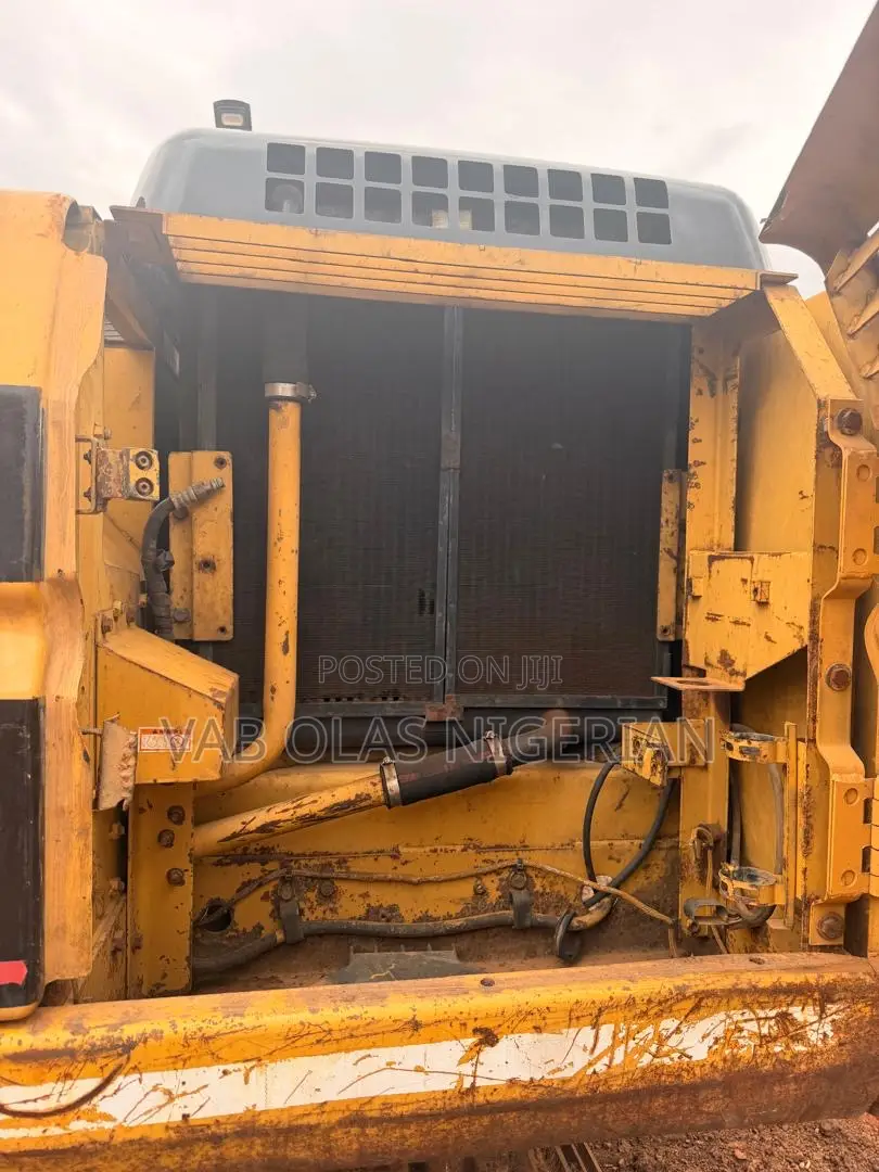 2014 Excavator B320