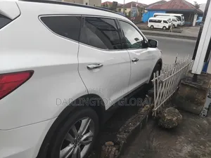 Hyundai Santa Fe 2014 White