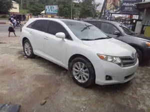 Toyota Venza 2009 White