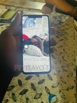 Apple iPhone X 64 GB White