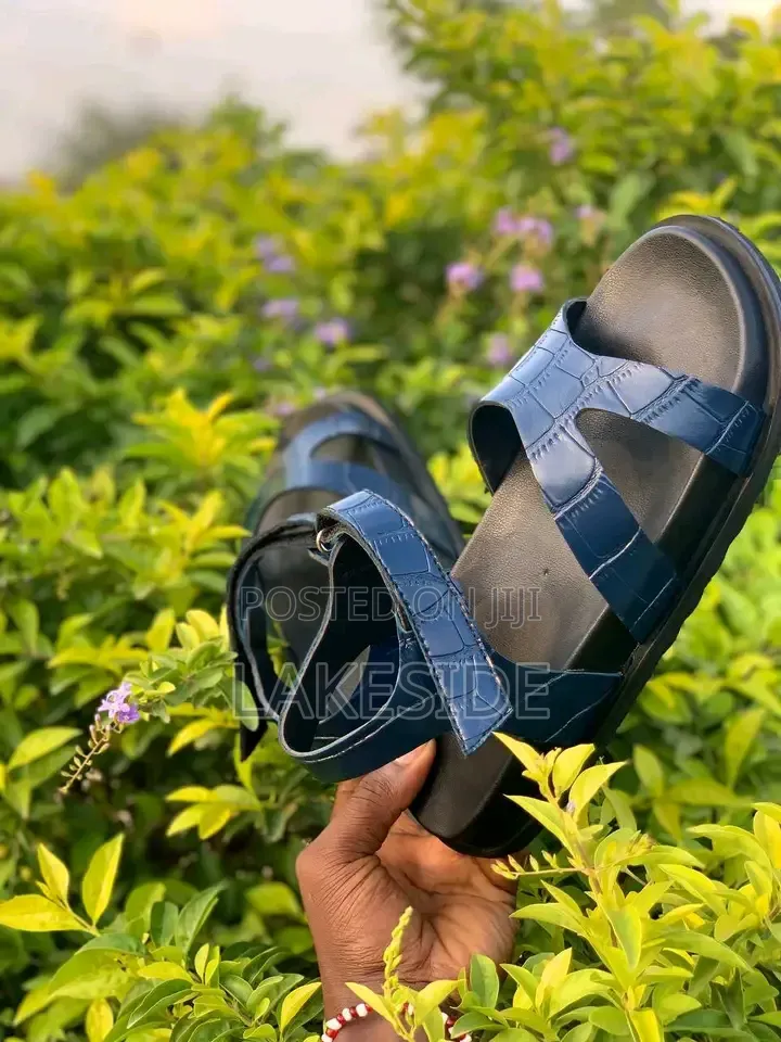 Bespoken Sandal