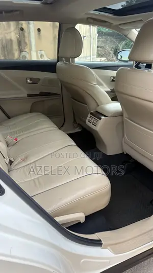 Toyota Venza V6 AWD 2010 White