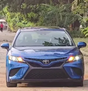 Toyota Camry 2019 Blue