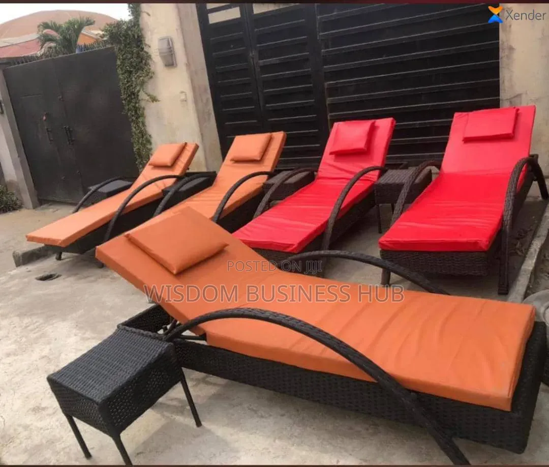 Poolside Bed With Stool for Swimming Pools