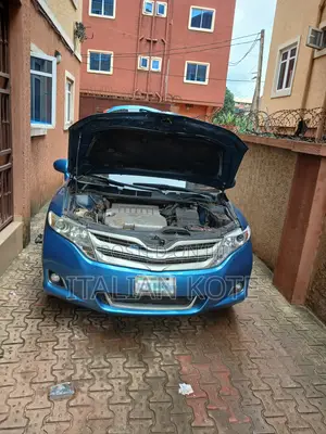 Toyota Venza V6 AWD 2011 Blue