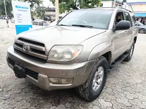 Toyota 4-Runner 2003 Gold
