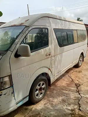 Daihatsu Light Bus 1972 White