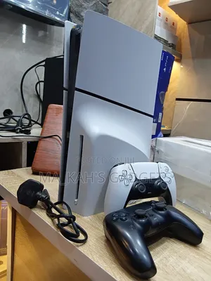 Ps5 Slim Console, Pads and Games