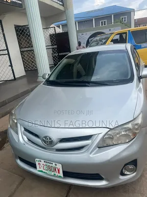Toyota Corolla 2013 Silver