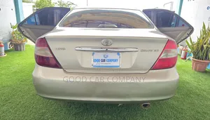 Toyota Camry 2003 Gold