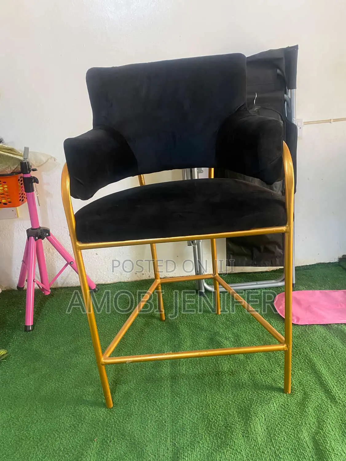 Studio Makeup Chair