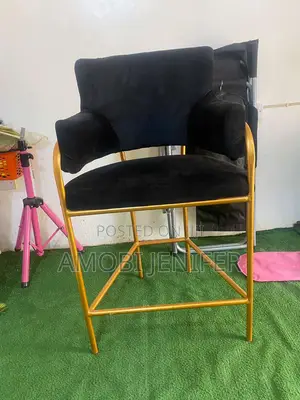 Studio Makeup Chair