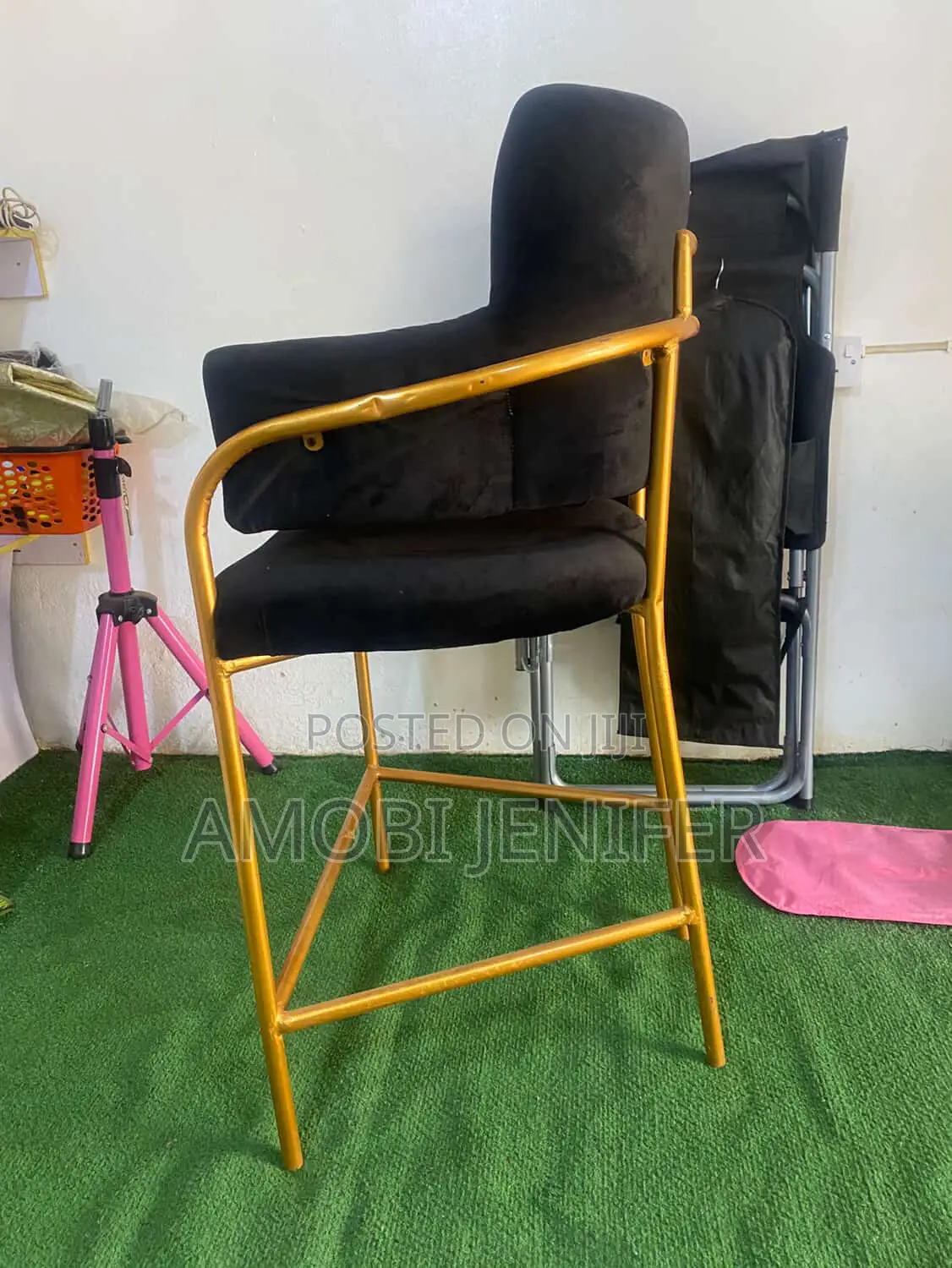 Studio Makeup Chair