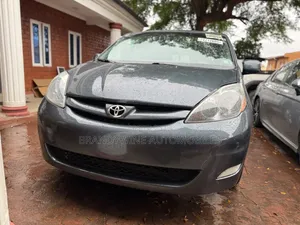 Toyota Sienna 2008 Gray