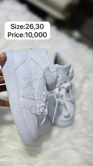 White Sneakers for Both Boys and Girls